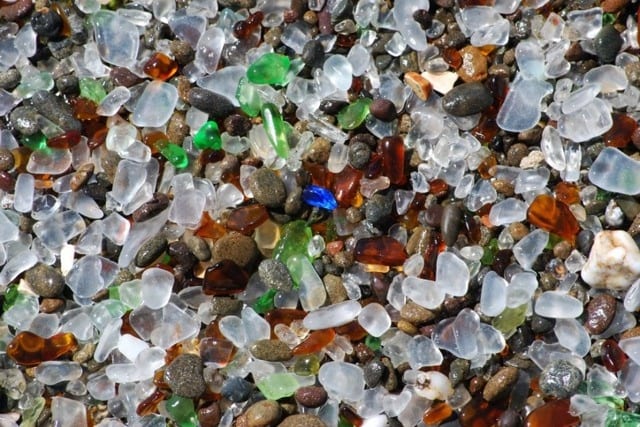 1-glass-beach-california-940x705