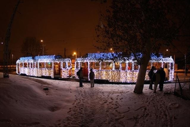 【クリスマスのタイムマシン】ブダペストを走る市街電車が美しすぎる！！