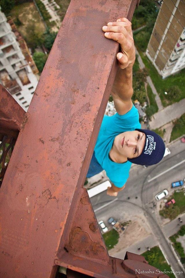 ukrainian-daredevil-hangs-from-buildings-mustang-wanted-11_R