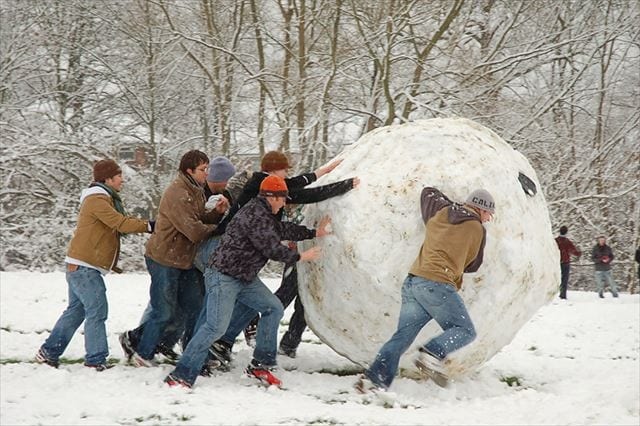 Giant_snowball_Oxford_R