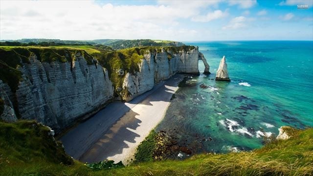 世界の絶景エトルタの崖