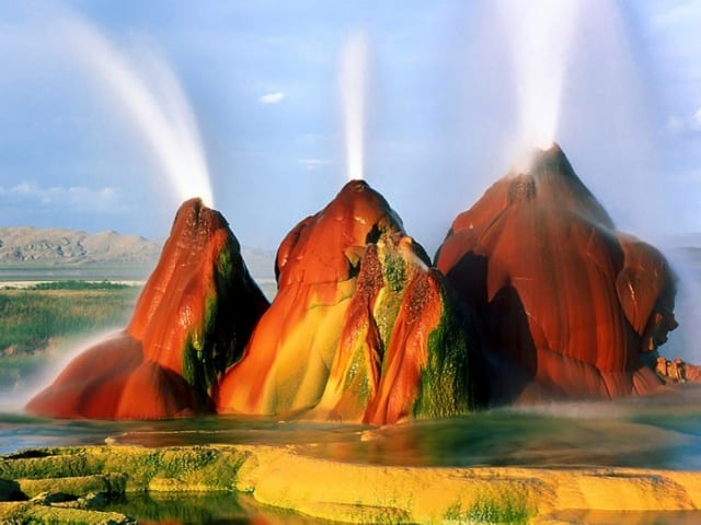 fly-geyser-green